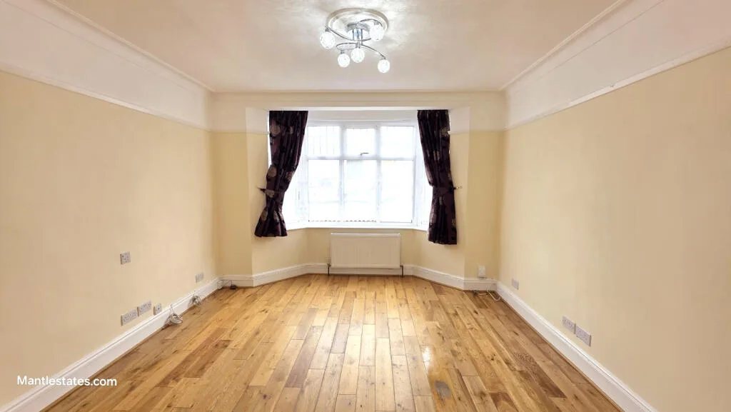 3 bedroom semi-detached house for rent