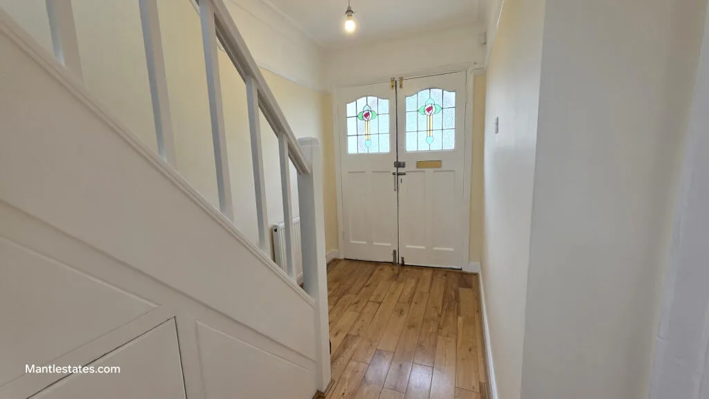 3 bedroom semi-detached house for rent