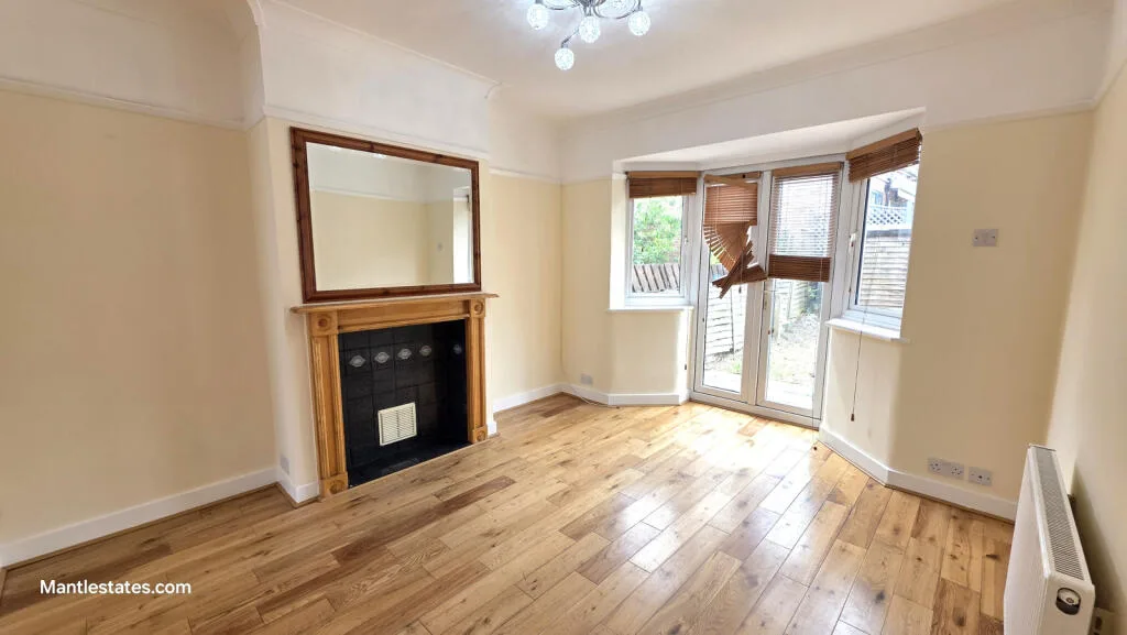3 bedroom semi-detached house for rent