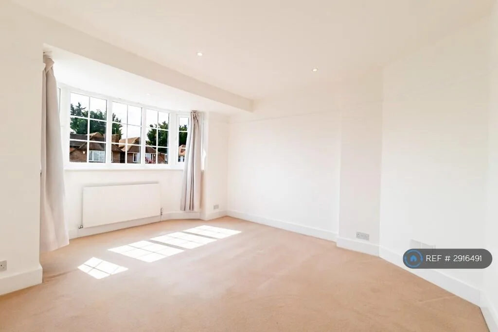 3 bedroom semi-detached house for rent