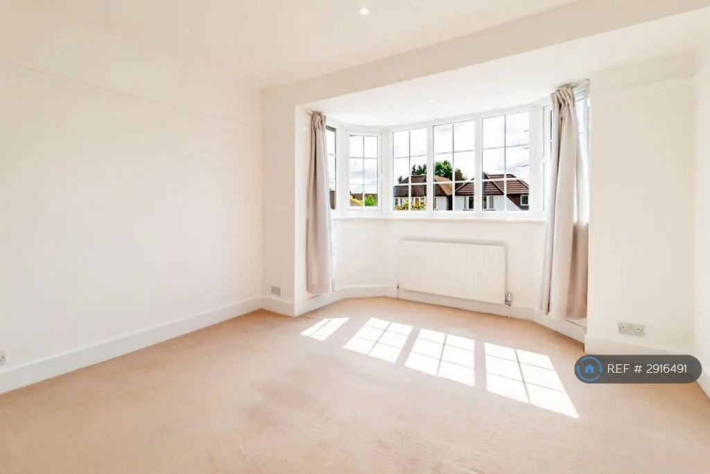 3 bedroom semi-detached house for rent