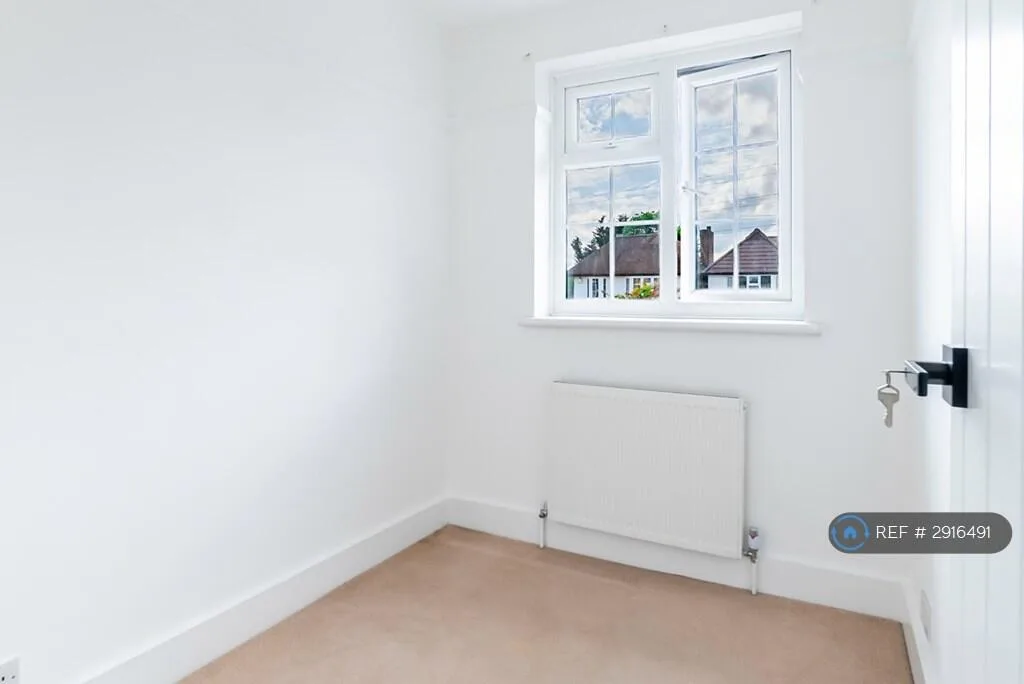 3 bedroom semi-detached house for rent