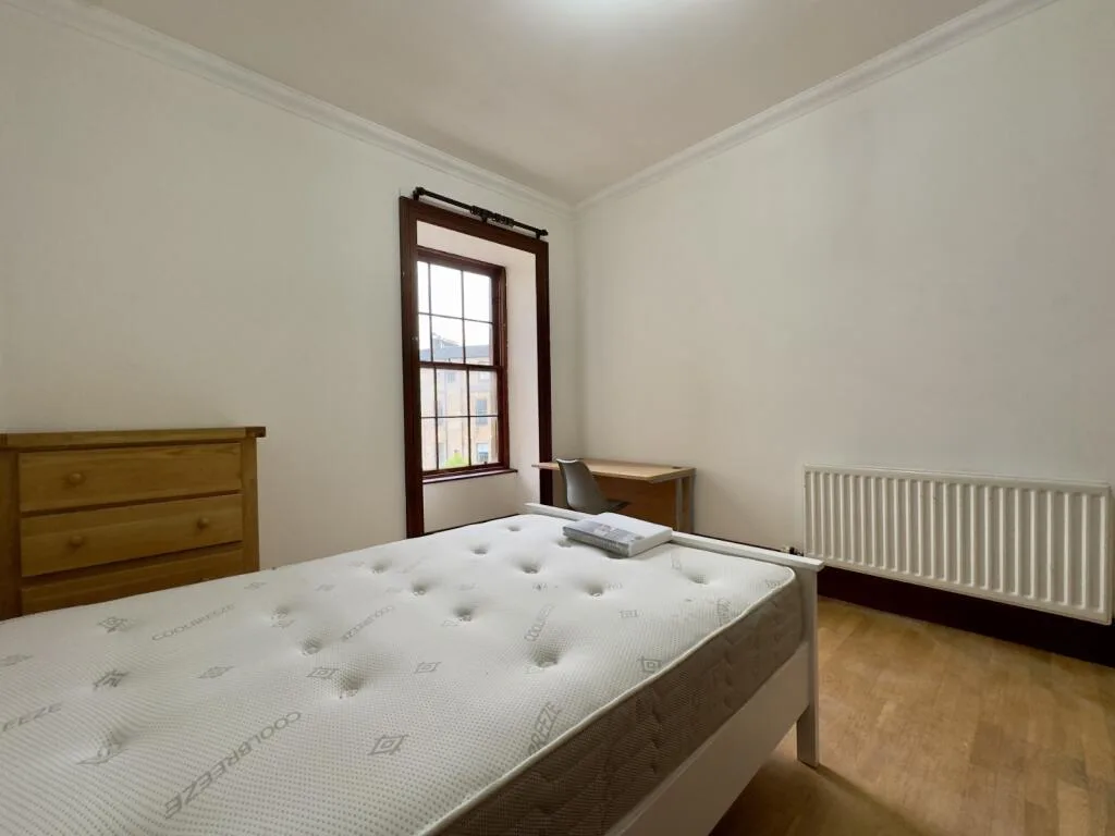 5 bedroom flat for rent