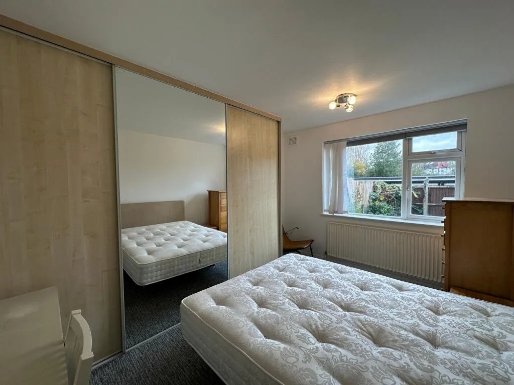 2 bedroom maisonette for rent