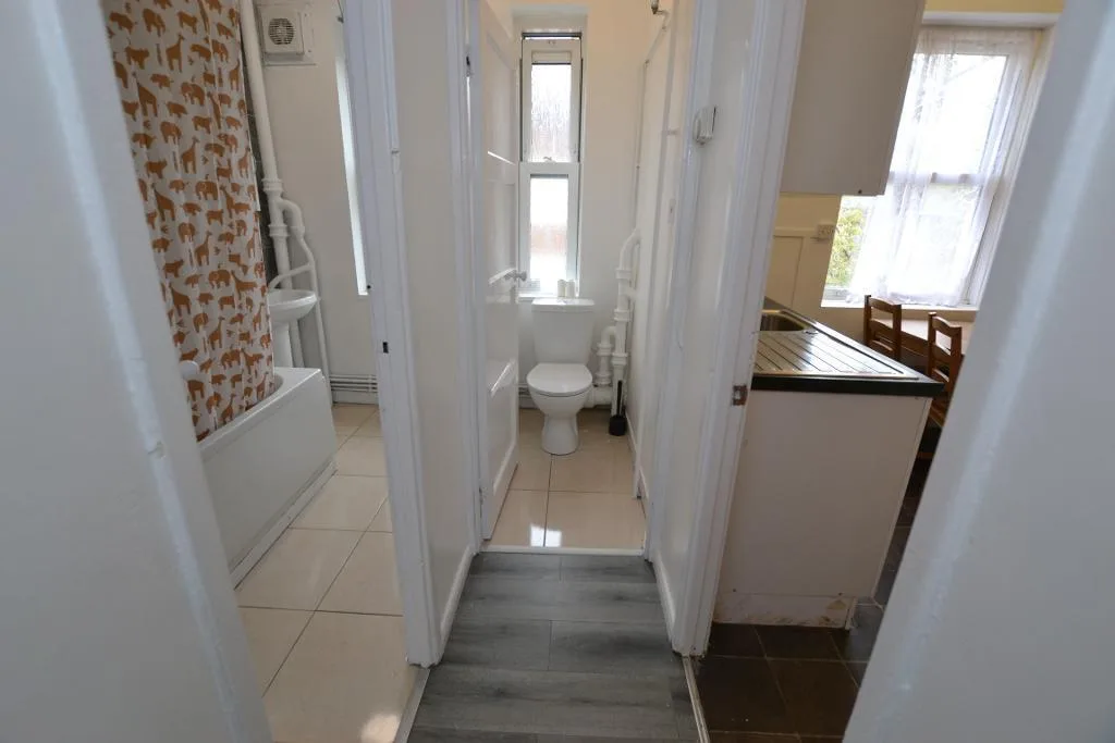1 bedroom flat share for rent