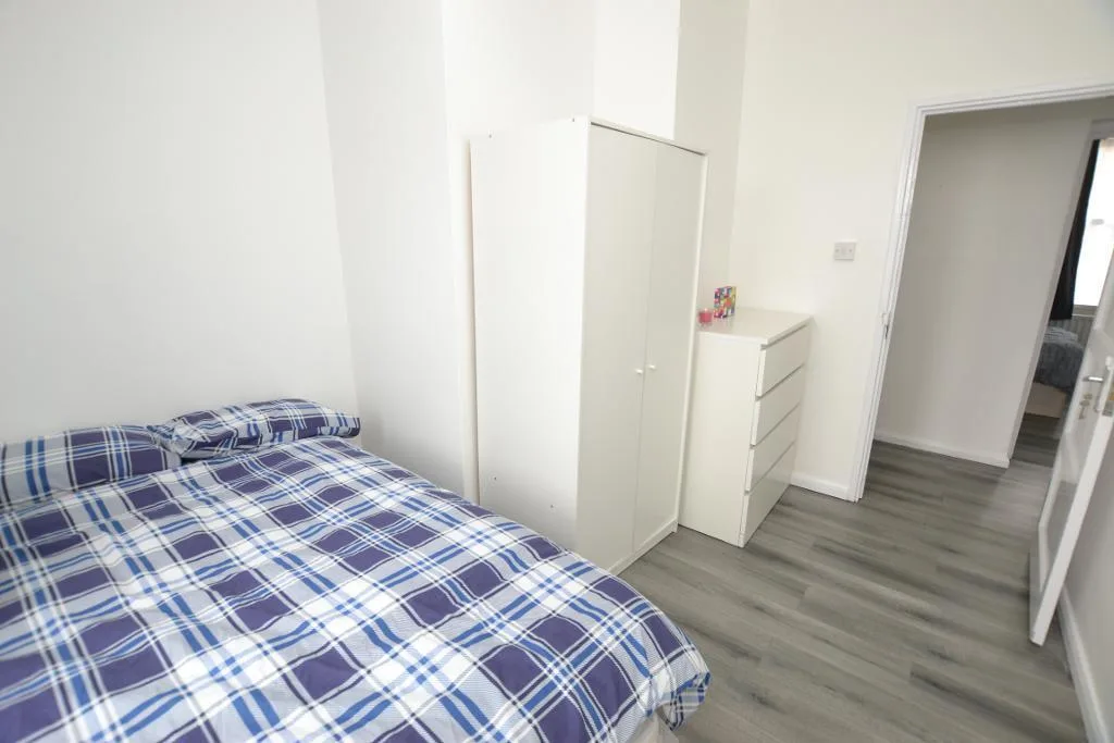 1 bedroom flat share for rent