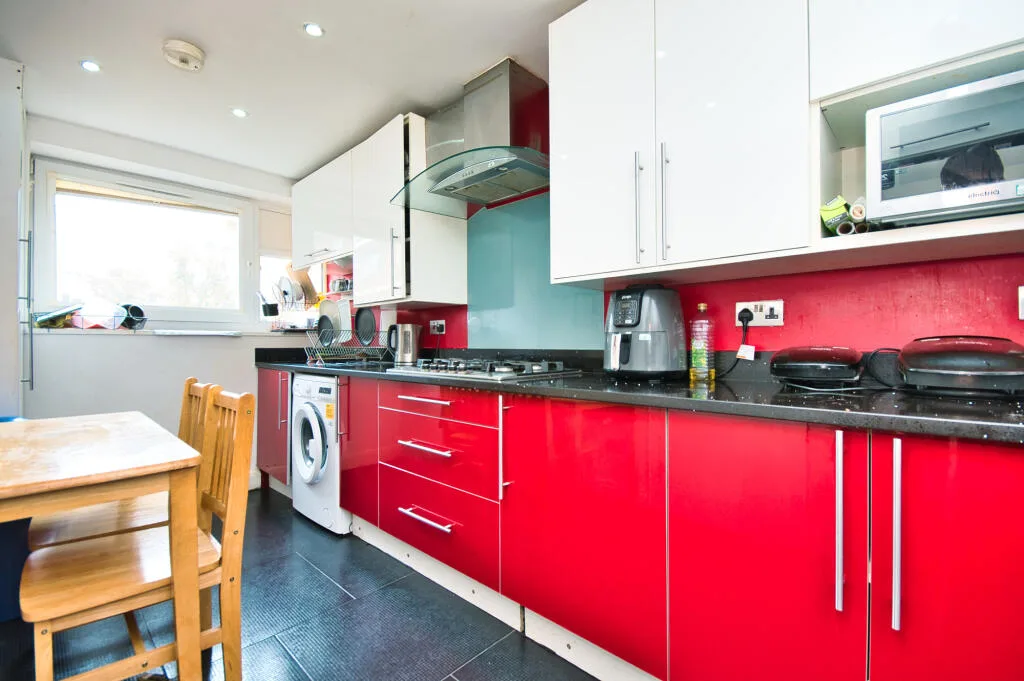 1 bedroom house share for rent