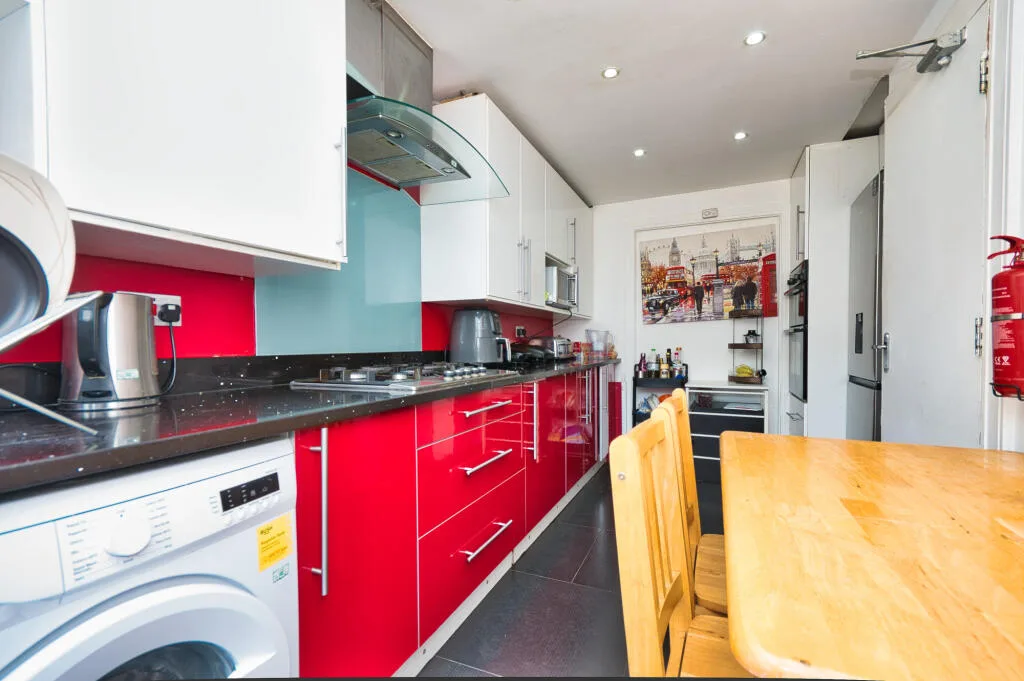 1 bedroom house share for rent