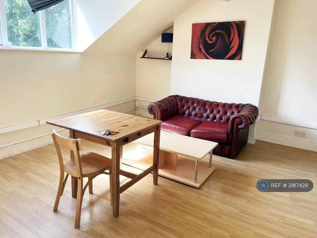 1 bedroom detached house for rent