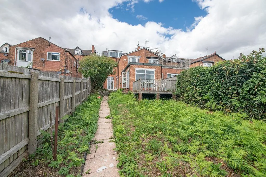 1 bedroom house share for rent