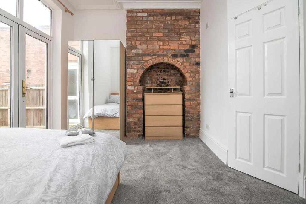 1 bedroom house share for rent