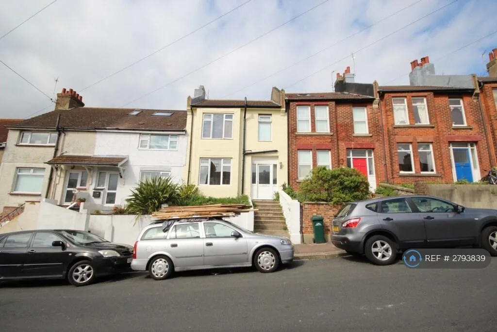 4 bedroom terraced house for rent