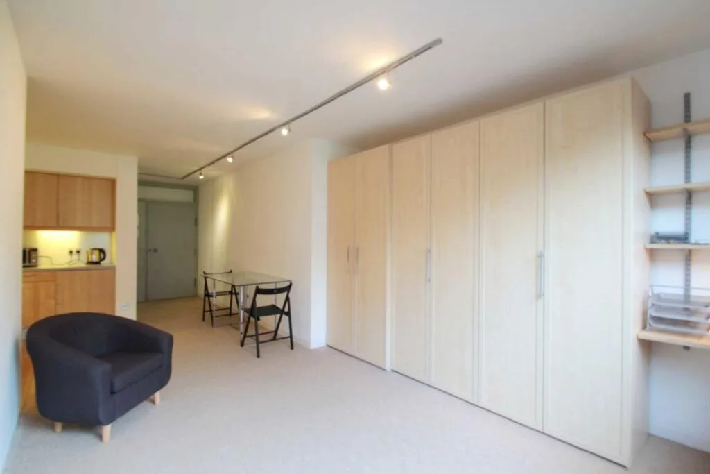 Studio flat for rent