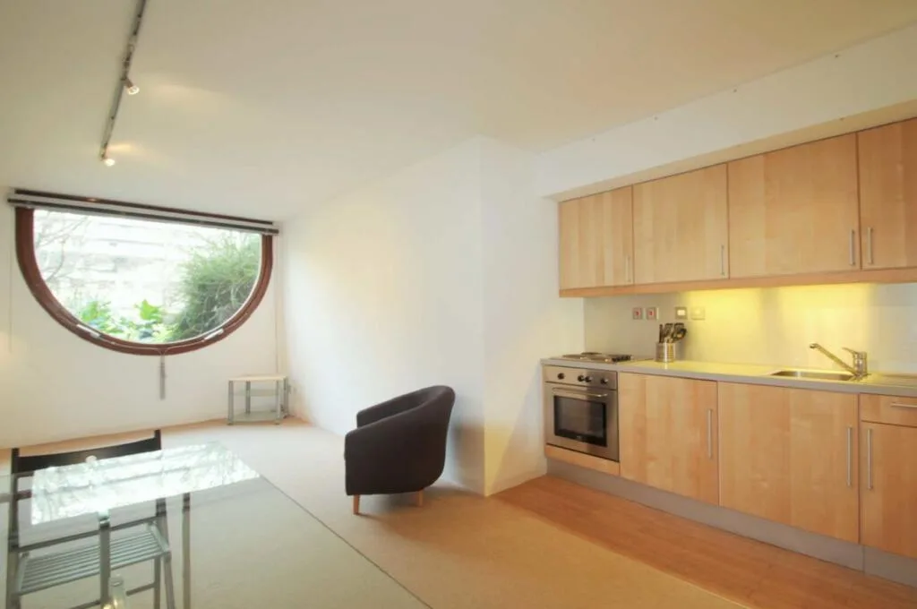 Studio flat for rent