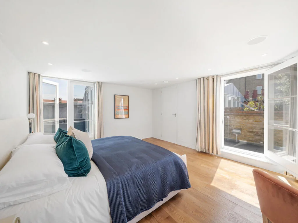5 bedroom town house for rent