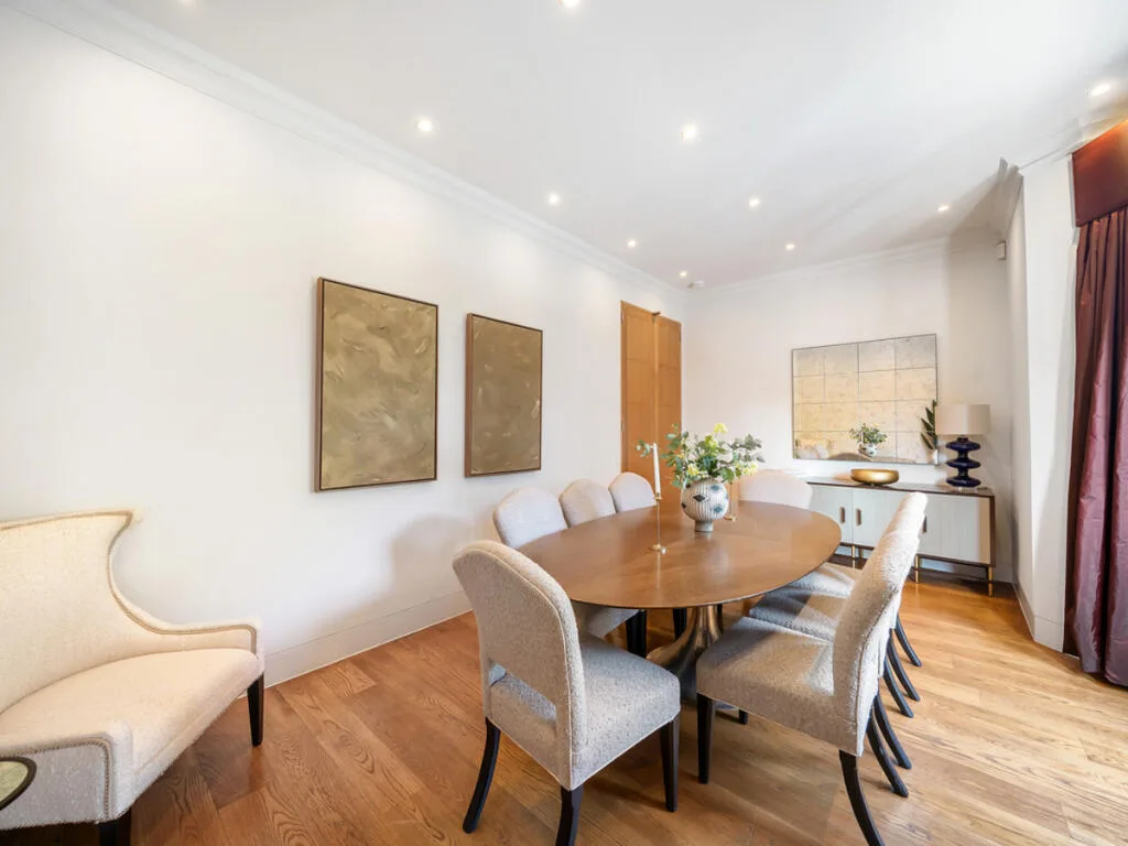5 bedroom town house for rent