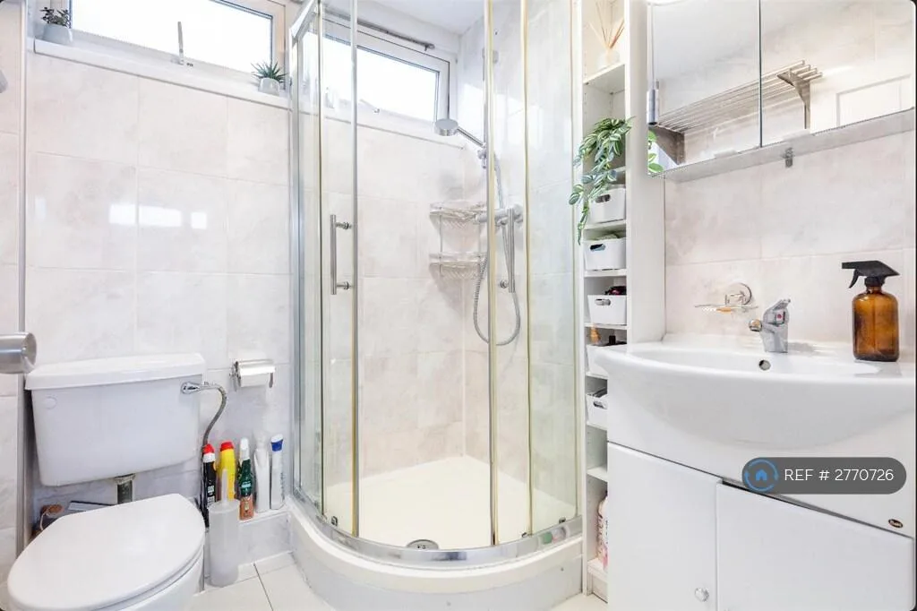 1 bedroom house share for rent