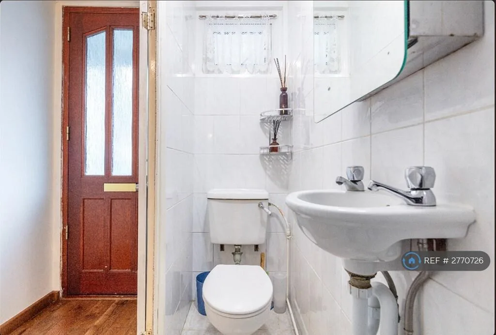 1 bedroom house share for rent