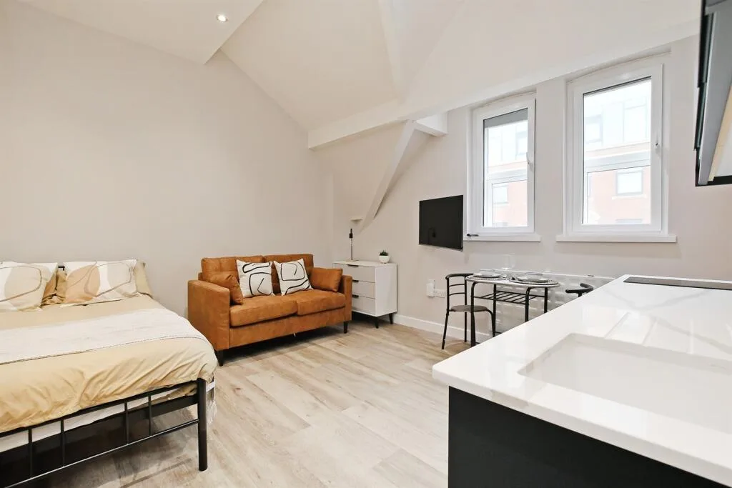 Studio flat for rent