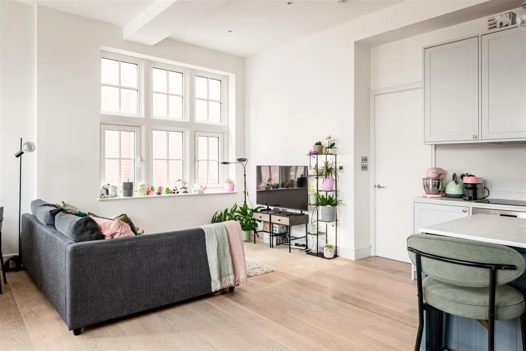 2 bedroom house for rent