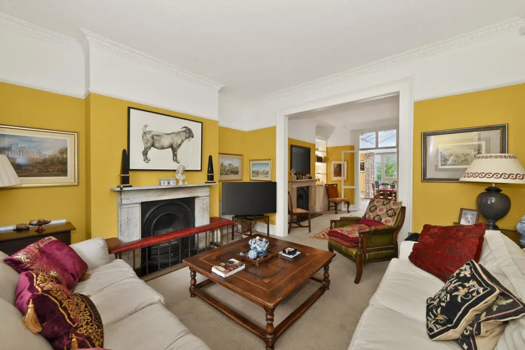 4 bedroom maisonette for rent