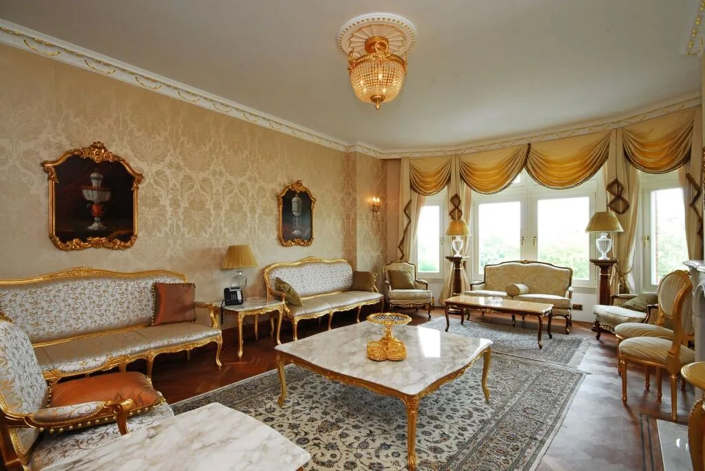 5 bedroom flat for rent