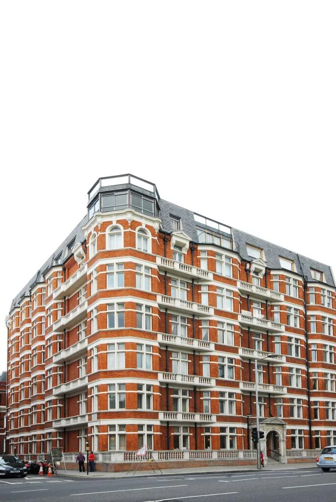 5 bedroom flat for rent