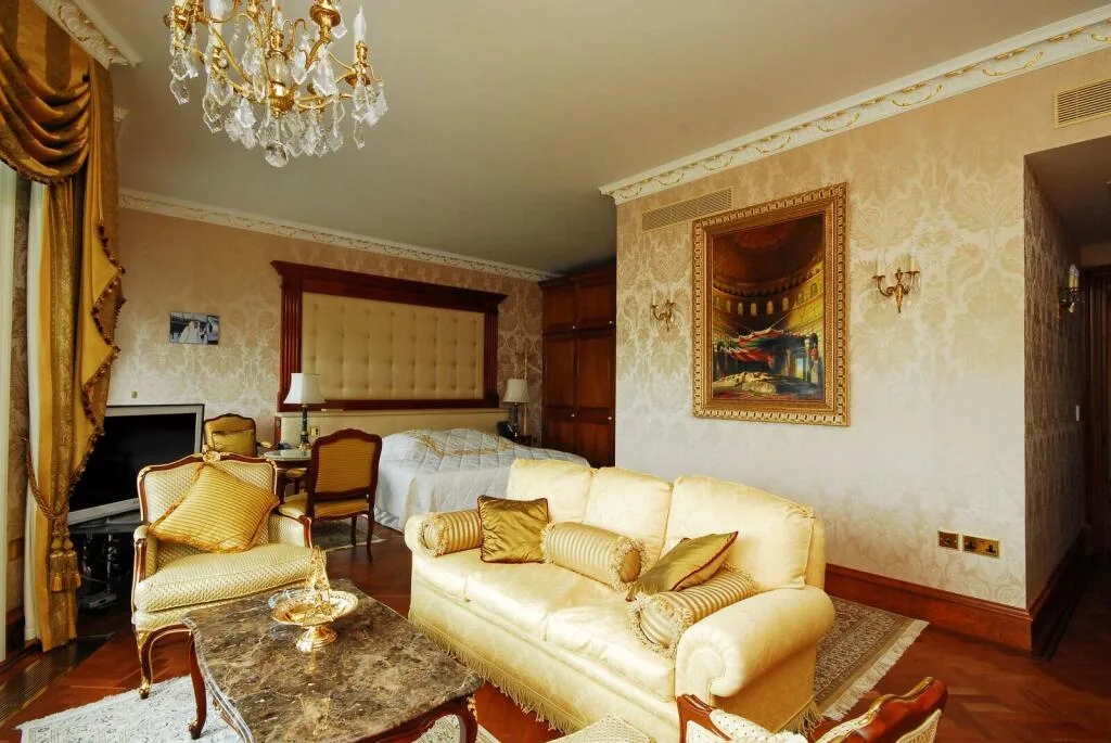 5 bedroom flat for rent