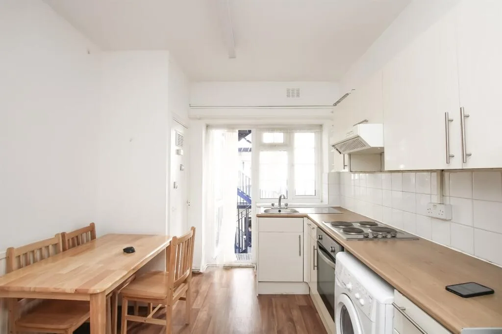 3 bedroom flat for rent