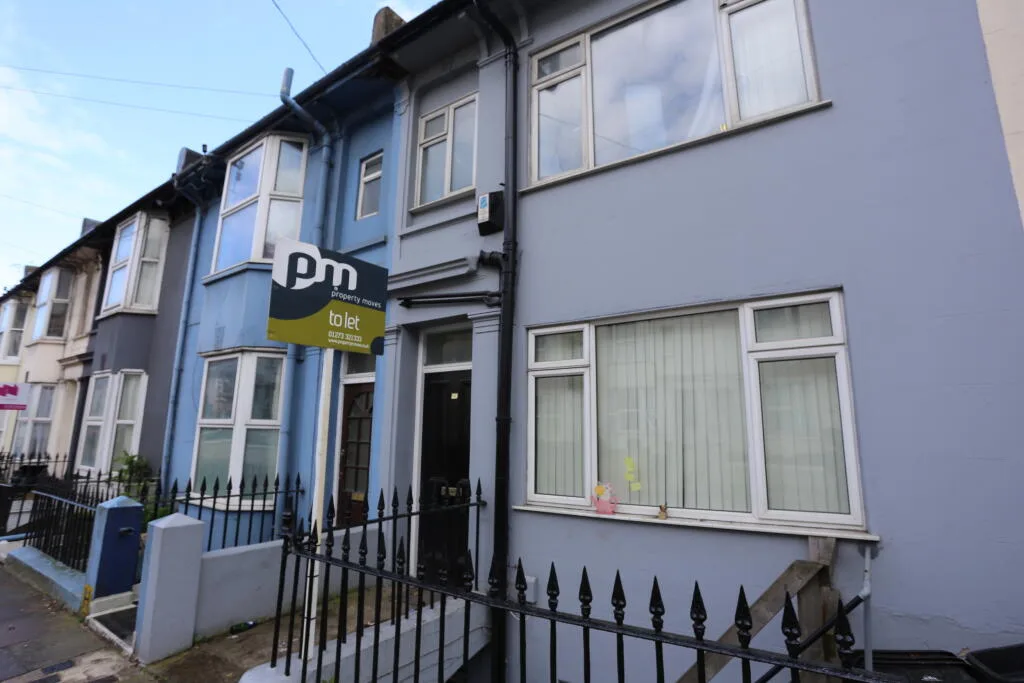 4 bedroom terraced house for rent