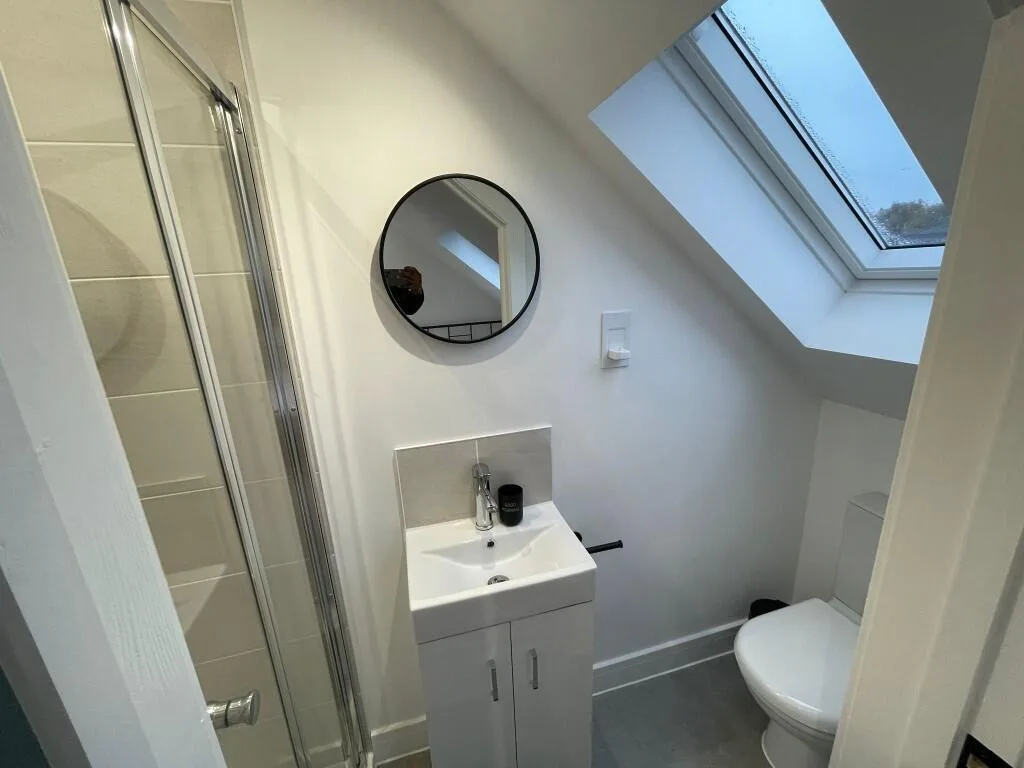 1 bedroom house share for rent