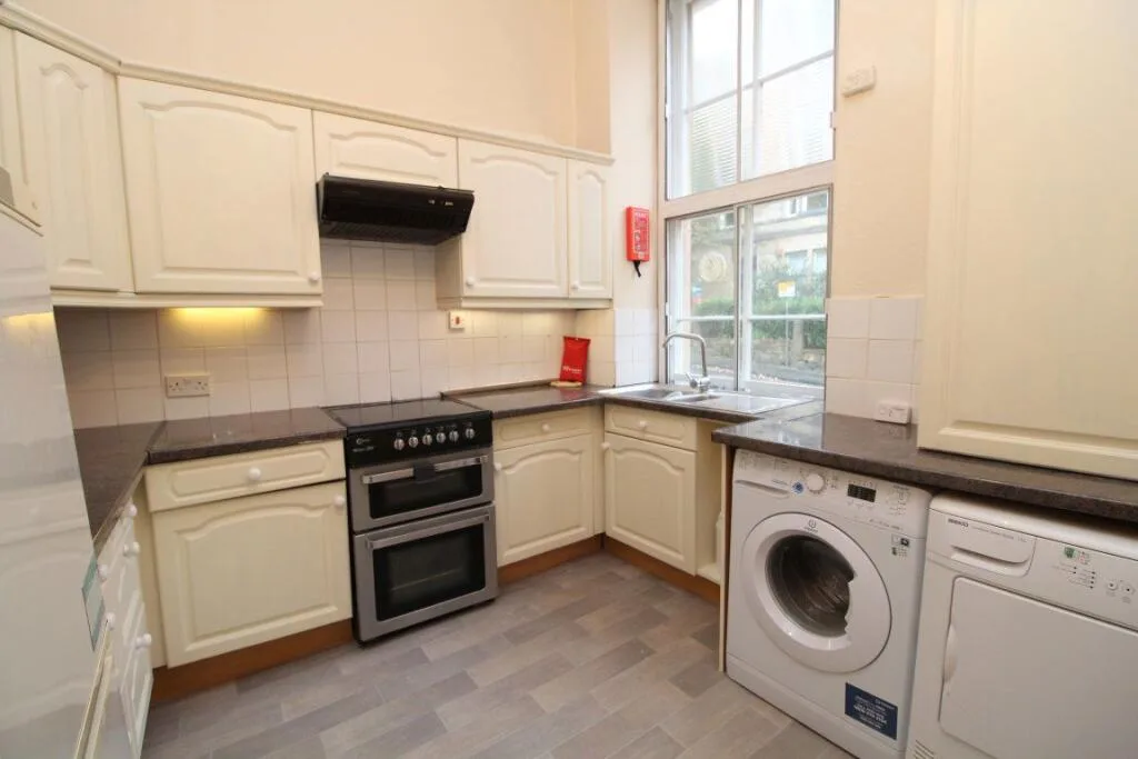 4 bedroom flat for rent