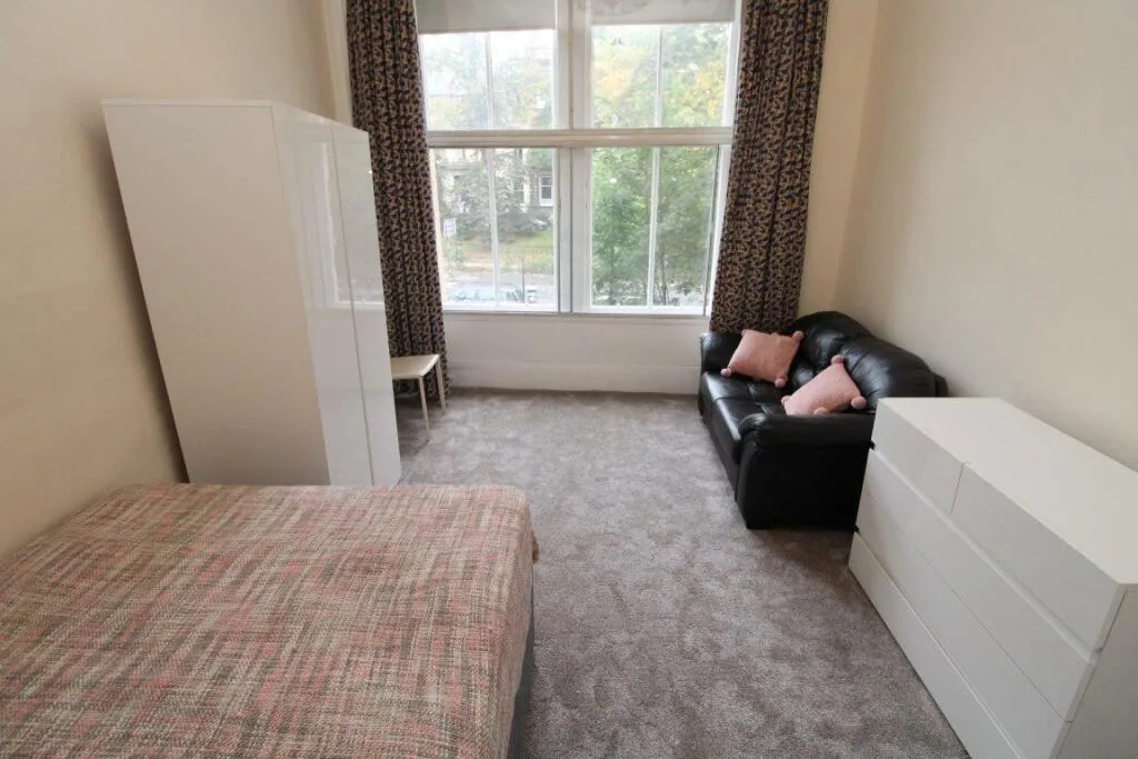 4 bedroom flat for rent