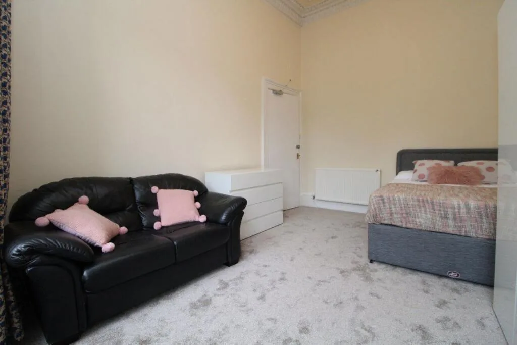 4 bedroom flat for rent