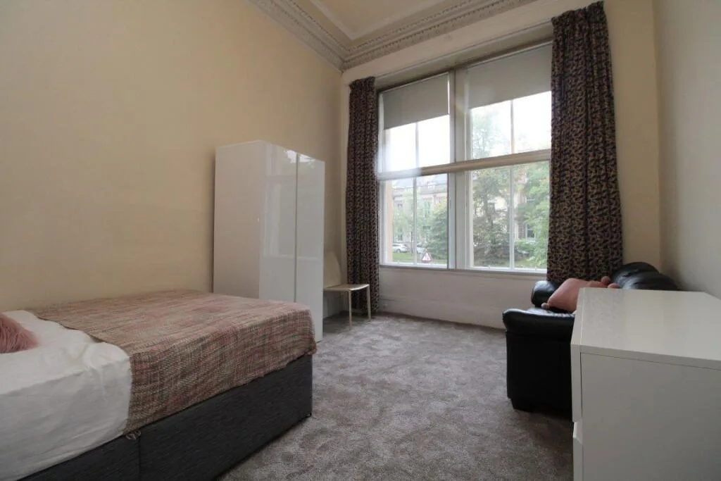 4 bedroom flat for rent