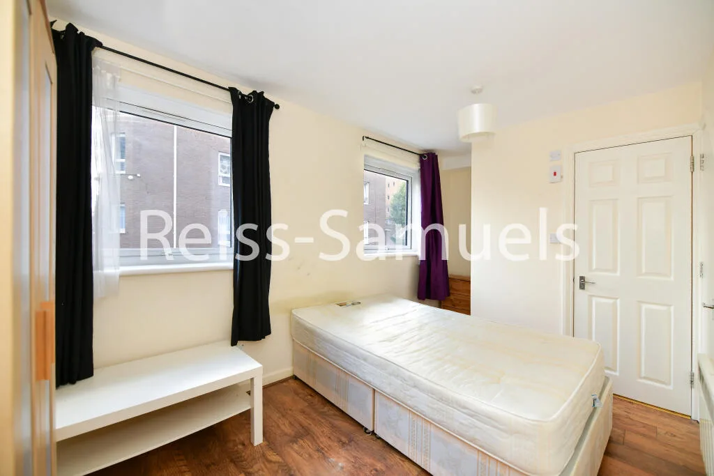 5 bedroom end of terrace house for rent