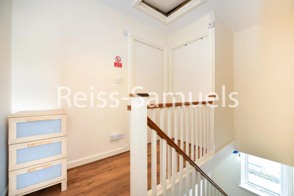 5 bedroom end of terrace house for rent