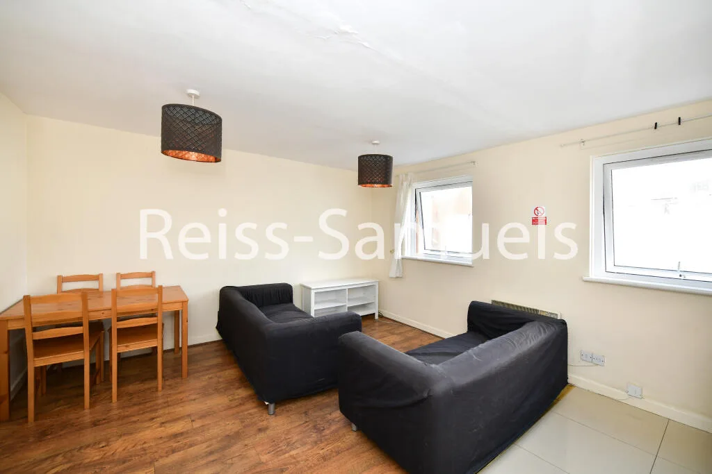 5 bedroom end of terrace house for rent
