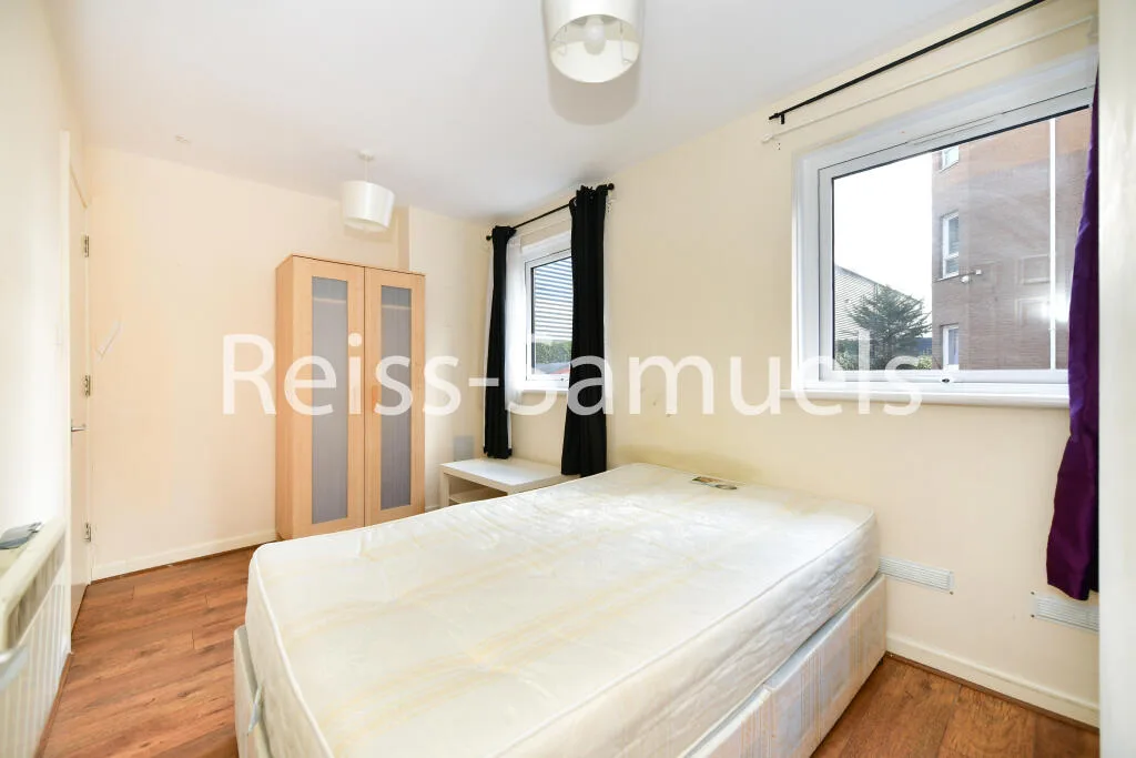 5 bedroom end of terrace house for rent