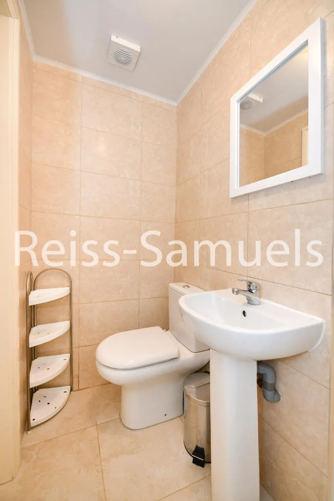 5 bedroom end of terrace house for rent