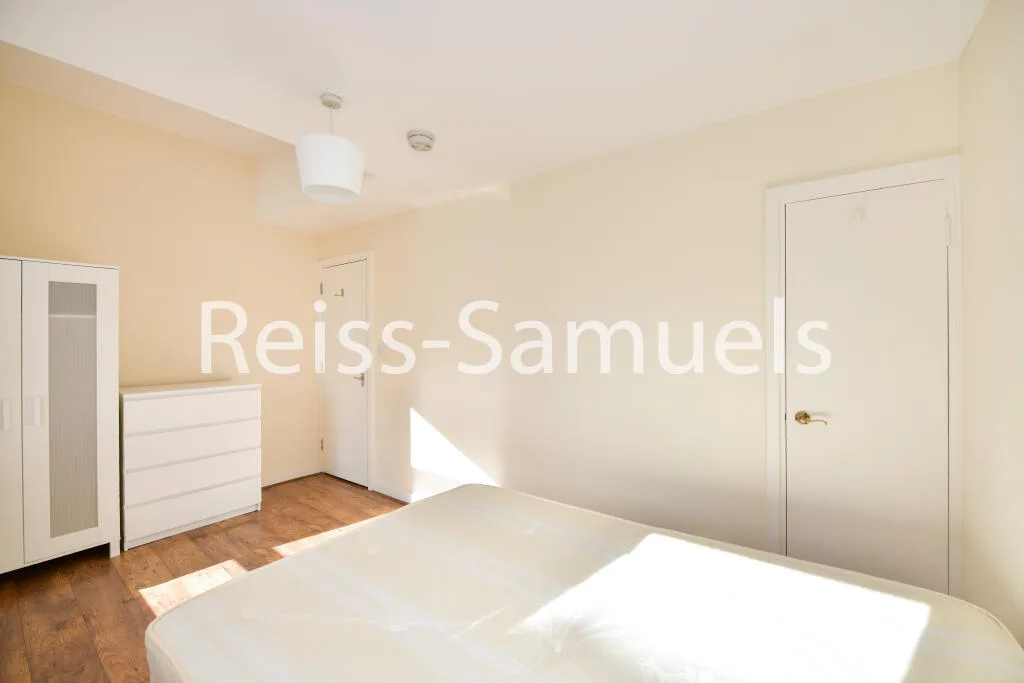5 bedroom end of terrace house for rent