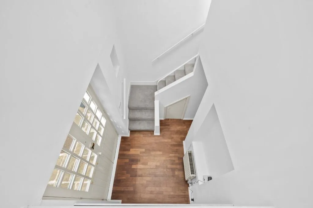 1 bedroom mews property for rent