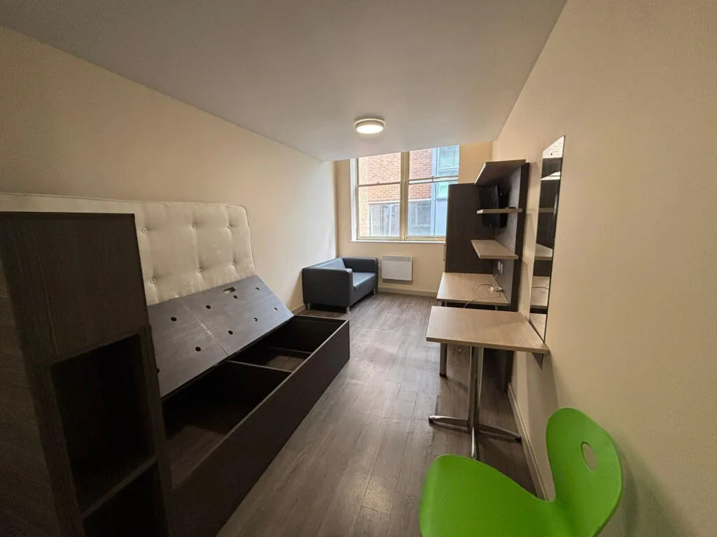 Studio flat for rent
