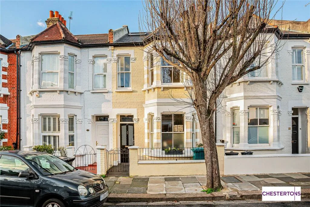 3 bedroom flat for rent