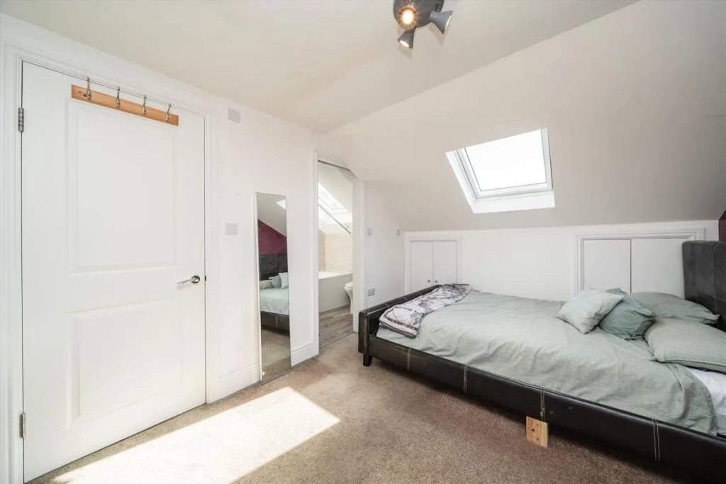 3 bedroom flat for rent