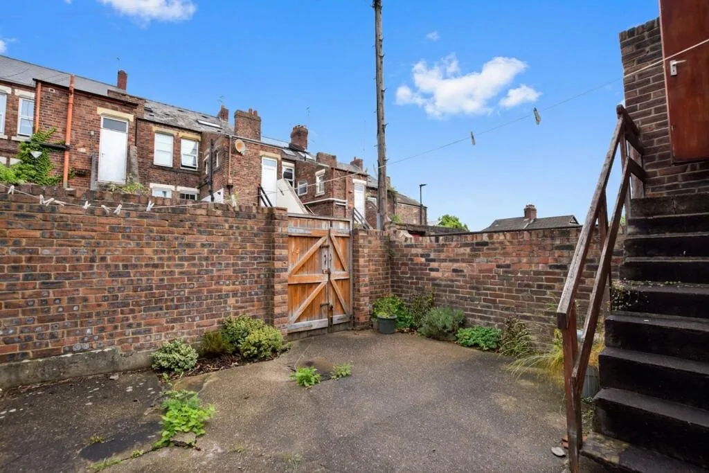 2 bedroom flat for rent