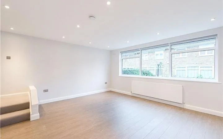 4 bedroom terraced house for rent