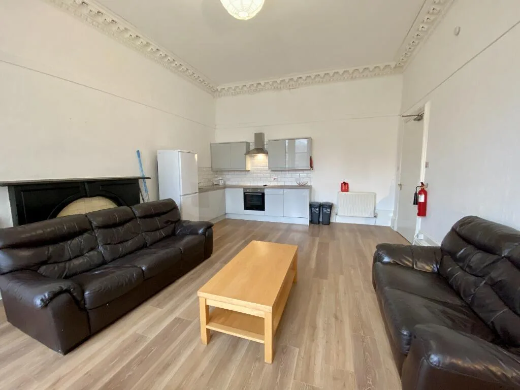 1 bedroom house share for rent