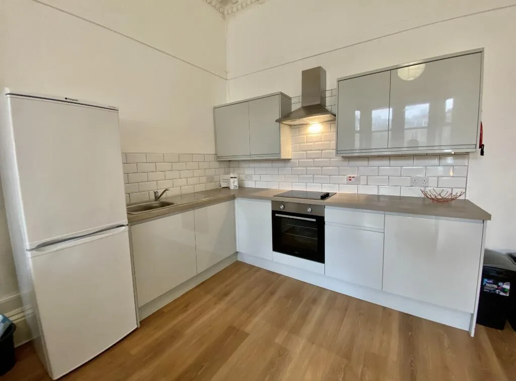 1 bedroom house share for rent