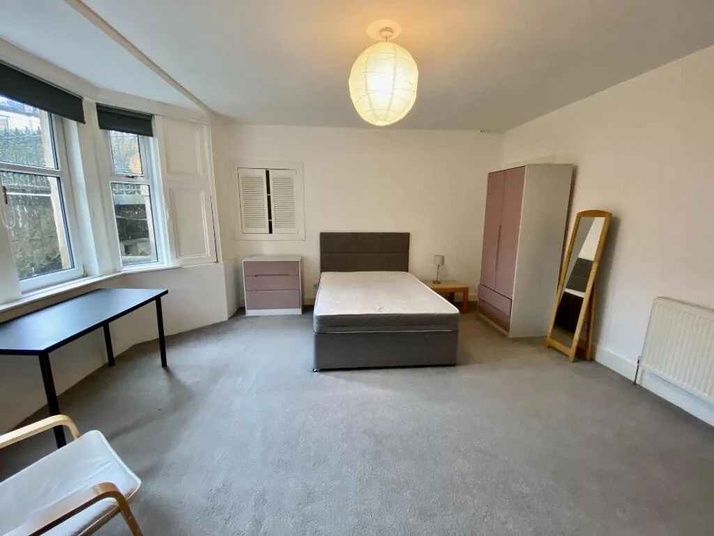 1 bedroom house share for rent